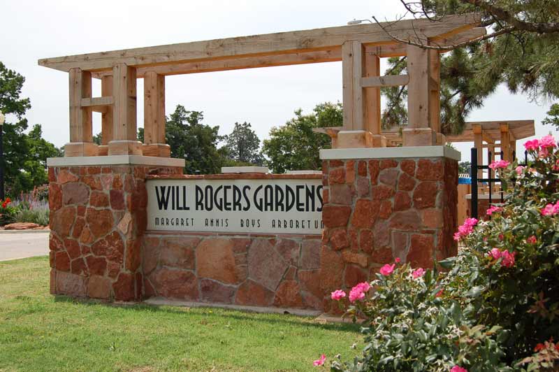 The north arboretum entrance at the Will Rogers Gardens